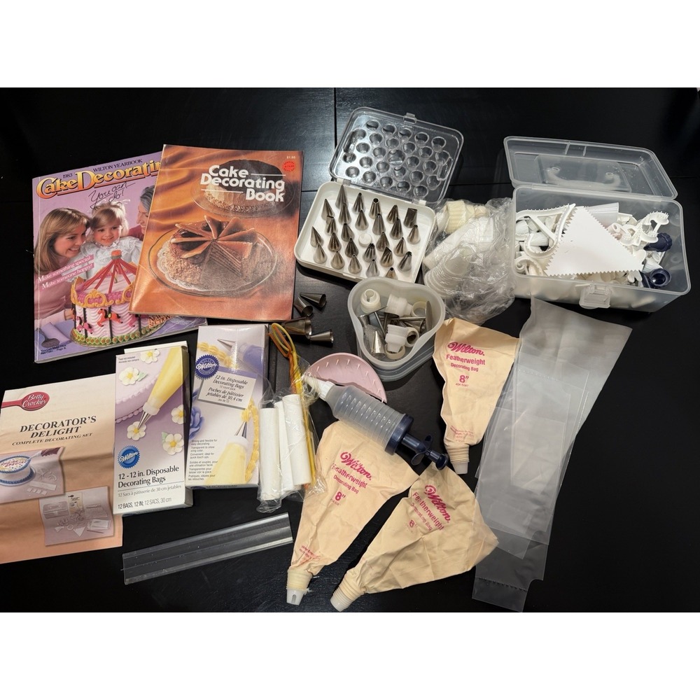 Cake Decorating Supplies Lot Metal & Plastic Tips Wilton Bags Etc Tip Carry Case